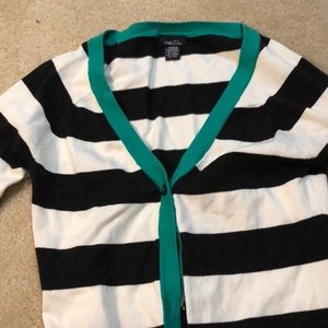 Long sleeve fitted sweater